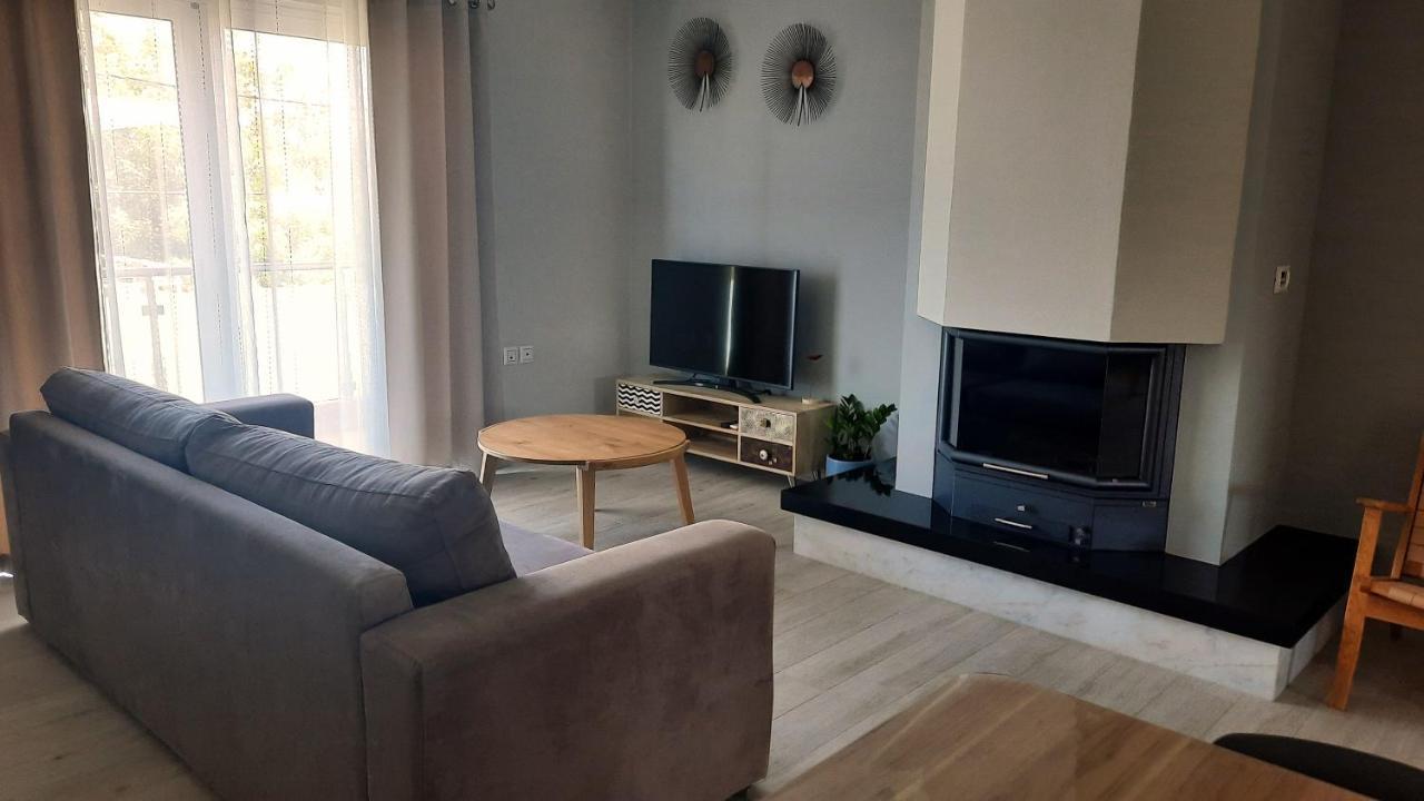 Apartment Elena Kato Daratso